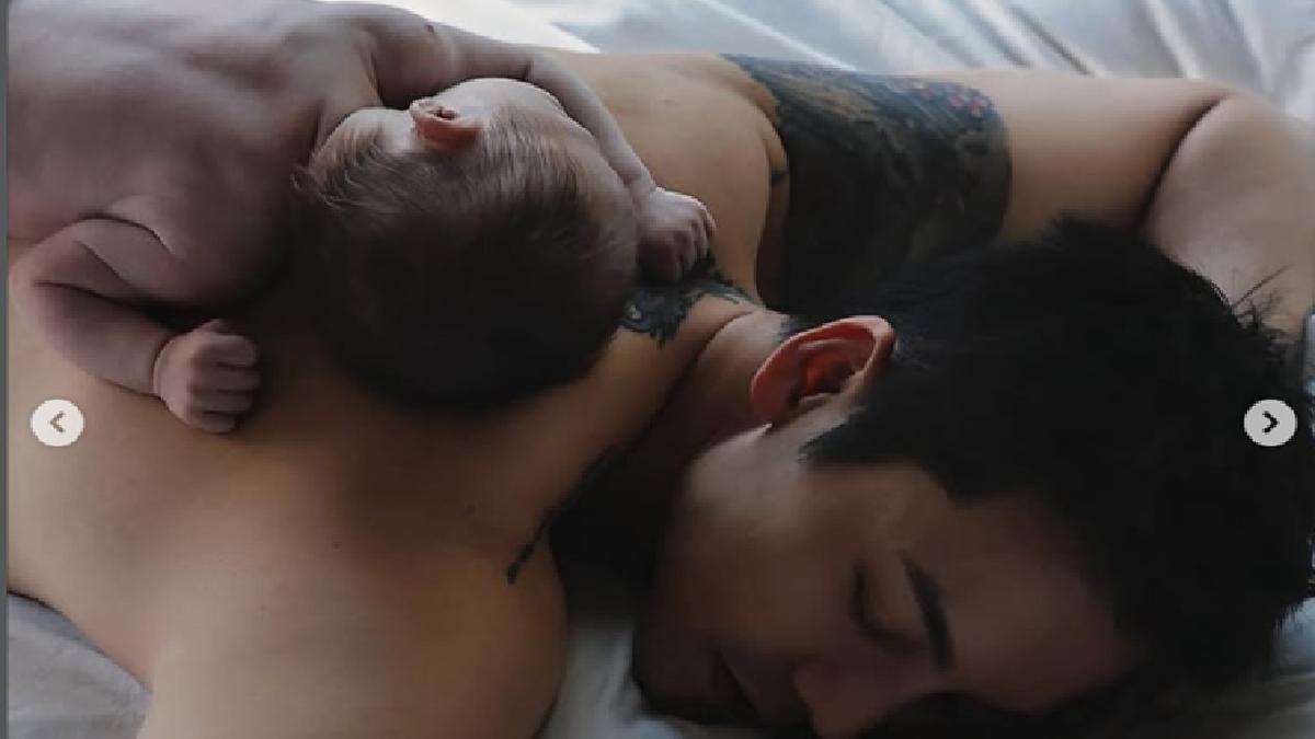 He Sui Bagikan Potret Pertama William Chan Bersama Bayinya, Momen Intim Ayah dan Anak