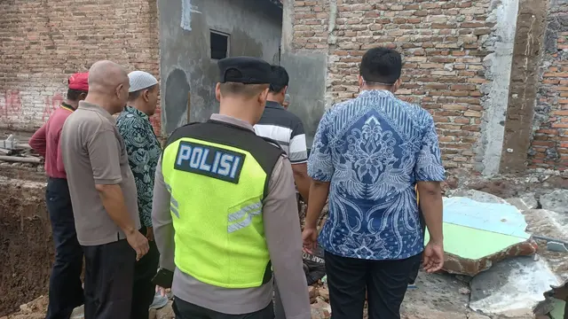 Bangunan Tempat Ibadah di Kudus Roboh Tewaskan Seorang Buruh