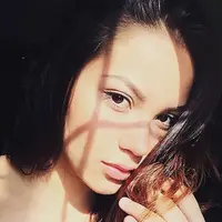 Alyssa Daguisse kini sedang menjadi buah bibir para masyarakat serta awak media tentang kedekatannya dengan putra sulung Ahmad Dhani yakni, Al Ghazali. (viainstagram@alyssadaguise/Bintang.com)