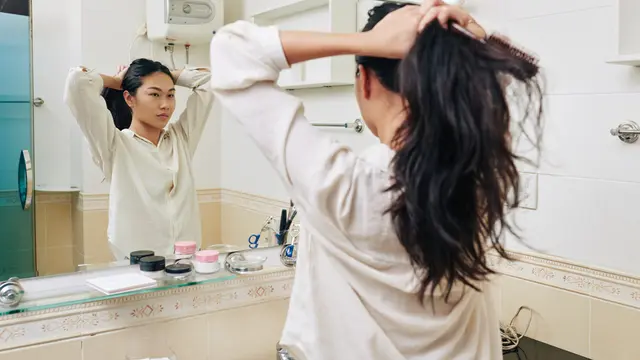 Rambut Rontok Setelah Melahirkan, Jangan Disepelekan! Intip Rekomendasi Perawatan untuk Mengembalikan Kesehatannya