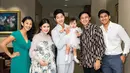 Gelar acara Scarlett Beautyverse sekaligus meet and greet bareng Song Joong Ki, begini momen Felicya, Caesar Hito, dan dua adik Hito bareng Song Joong Ki. Tak hanya Felicya Angelista, adik Hito, Clara Gaby juga ungkap jika Song Joong Ki adalah sosok yang hangat dan ramah. Beruntung bertemu Song Joong Ki, kolom komentar Felicya ramai diserbu akun centang biru. (Liputan6.com/IG/@felicyangelista_)