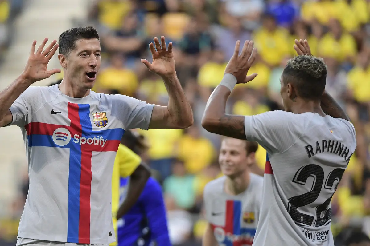 Foto: Barcelona Hajar Cadiz, Lewandowski Lampaui Rekor Cristiano Ronaldo di Liga Spanyol