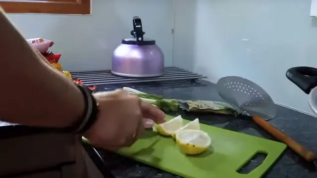 Meja Dapur yang Multifungsi