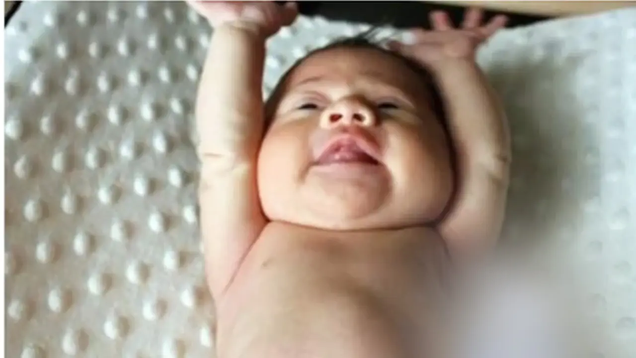 bayi-aneh-140207b.jpg