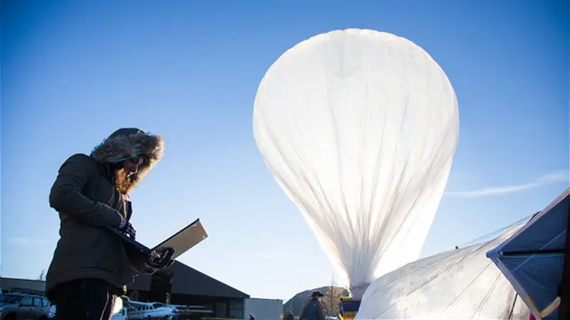 [Bintang] Sebarkan Internet, Balon Google Akan Terbang di Langit Indonesia