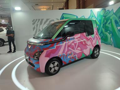Wuling Air EV sangat cocok untuk digunakan oleh mahasiswa terutama yang berada di kota-kota besar yang pastinya sudah tersedia infrastruktur yang memadai untuk mobil listrik. Adapun mobil ini memiliki kelebihan yaitu berukuran kompak yang pastinya memudahkan mobil untuk parkir, kabin yang lega, bisa di isi daya dimanapun dan mudah, dan ada fitur pintar. Mobil ini dibanderol mulai dari Rp243 Juta.