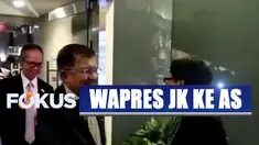 Kedatangan Wapres JK disambut Menlu Retno Marsudi, Menteri Komunikasi dan Informatika Rudiantara, dan Menteri Energi dan Sumber Daya Mineral Ignatius Jonan.