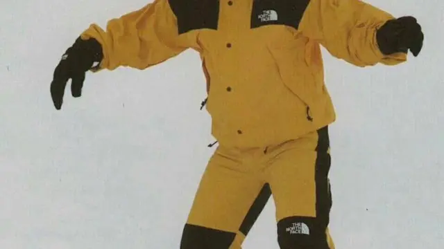 Potret Jackie Chan Muda. [Foto: Instagram/jackiechan]