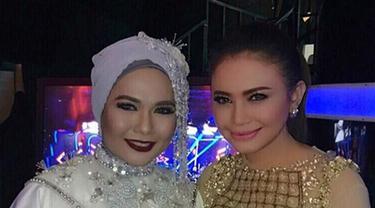 Berhijrah Dea Mirella Laris Manis Isi Acara Religi News Entertainment Fimela Com