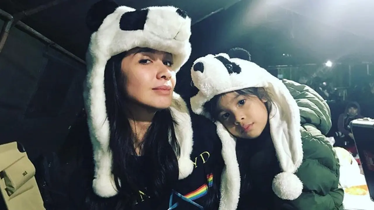7 Momen Manis Marsha Timothy dan Putrinya, Bikin Gemas