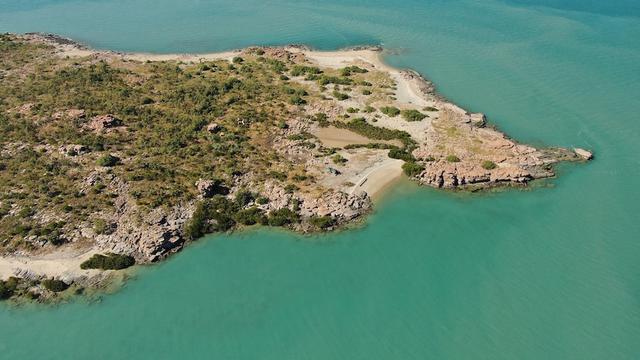 Niiwalarra, atau Pulau Sir Graham Moore Island terletak di lokasi terpencil di bagian utara Kimberley.(ABC News: Andrew Seabourne)