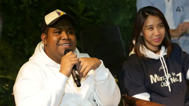 [Fimela] Andmesh Kamaleng bawakan ulang lagu Andaikan Kau Datang untuk film Miracle In Cell No.7