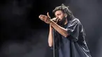 J. Cole tampil pada hari ketiga Festival Musik Lollapalooza di Grant Park, Chicago, Amerika Serikat, 30 Juli 2022. Hampir 100 ribu orang dari seluruh dunia datang ke Festival Musik Lollapalooza 2022 yang menjadi salah satu festival musik terbesar di Amerika Serikat. (Photo by Amy Harris/Invision/AP)