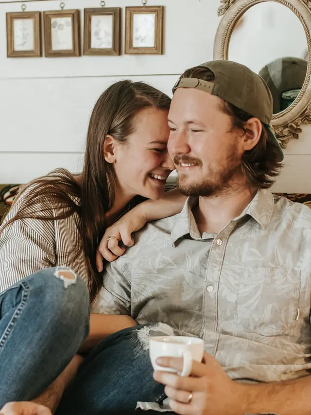 [Fimela] 3 Zodiak paling perhatian dengan teman dan keluarga