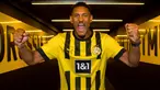 Borussia Dortmund baru saja mendatangkan Sebastien Haller dari Ajax Amsterdam menjelang bergulirnya musim 2022/2023. Tentunya menarik untuk menanti debut pemain yang baru saja sukses menjalani operasi tumor testis ini. Mampukah ia tampil moncer dengan langsung mencetak gol bagi Borussia Dortmund di laga pertamanya nanti dan bergabung dengan barisan 5 pendahulunya berikut ini? Tunggu tanggal mainnya. (bvb.de)