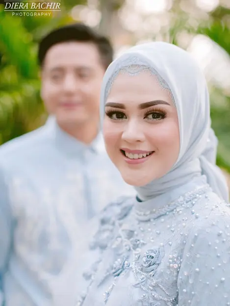Hanya Lamaran Cut Meyriska Bantah Menikah Dengan Roger Danuarta News Entertainment Fimela Com