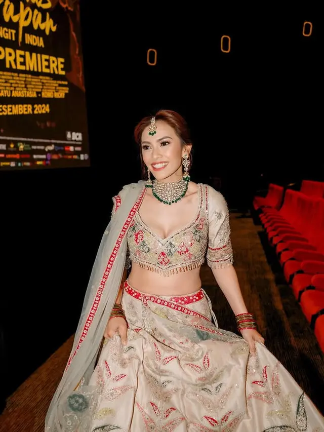 Masayu Anastasia Dibalut Lehenga saat Premier Film Terbarunya. [@masayuanastasia]