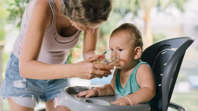 kebutuhan air putih untuk anak