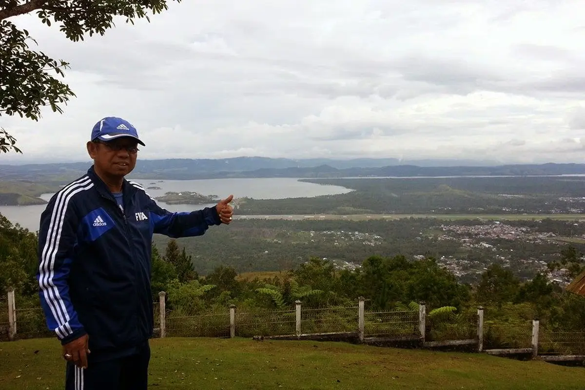 Emral Abus, "Bidan" Pelatih Kondang Indonesia