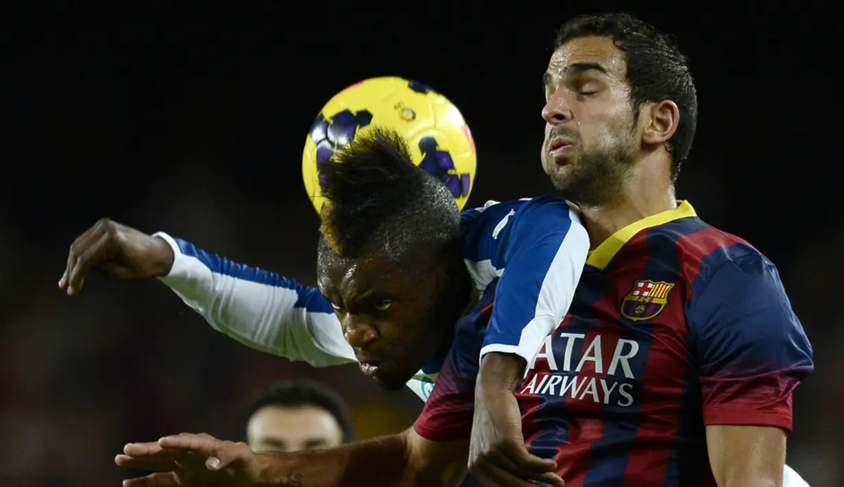 Martin Montoya juga merupakan produk La Masia dan bergabung dengan tim Barcelona senior pada tahun 2011. Sayangnya, Montoya hanya bermain sebanyak 45 kali dan mencetak satu gol. (AFP/Lluis Gene)