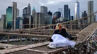 Derita Jembatan Brooklyn nan Ikonis karena Ulah Turis, Tisu Bekas hingga Kondom Penuhi Pagar