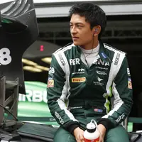 Memiliki wajah ganteng, pembalap muda kebanggaan Indonesia ini ternyata memiliki kebiasaan yang membuat banyak orang kagum.
