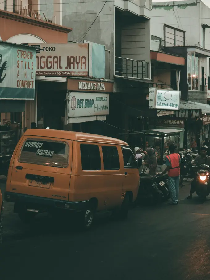 Ambarawa, Semarang, Indonesia (Photo by William Manuel Son on Unsplash)