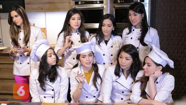 [Bintang] Nia Ramadhani dan Girls Squad