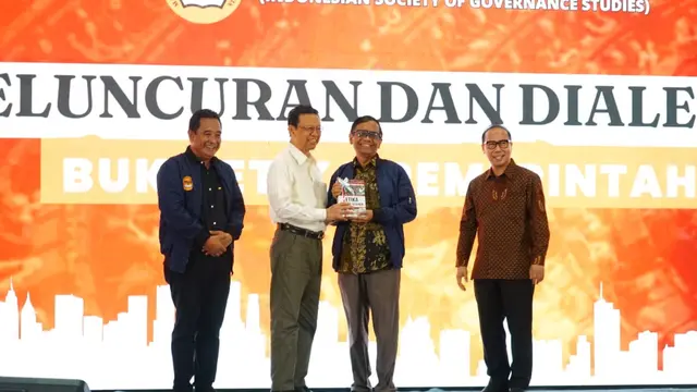 Buku Terbagi Menjadi Tiga Bagian Utama