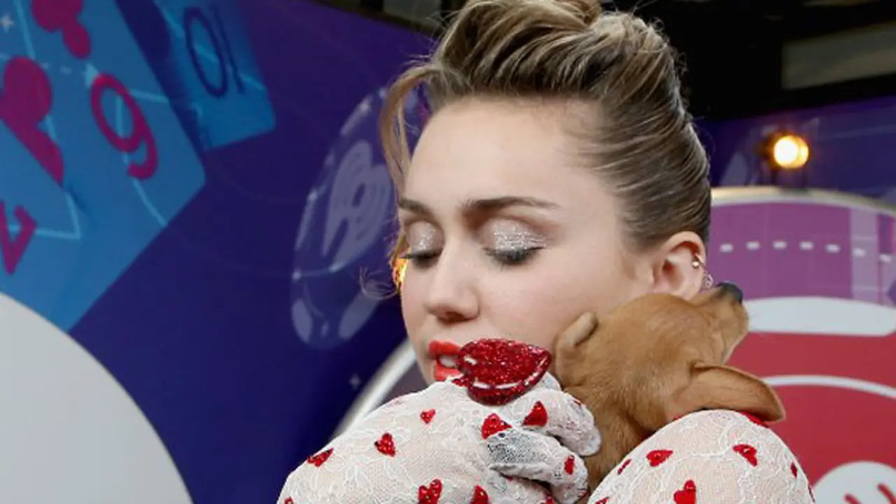 [Bintang] Miley Cyrus