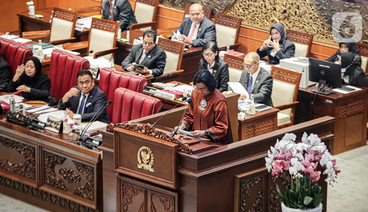 Sejumlah perwakilan organisasi yang mendukung pengesahan RUU Desa pun sepakat, di antaranya Perkumpulan Aparatur Pemerintah Desa Seluruh Indonesia (Papdesi), Persatuan Perangkat Desa Indonesia (PPDI) Pusat dan PPDI Provinsi Jawa Tengah, Kades Indonesia Bersatu, hingga Asosiasi Kepala Daerah Seluruh Indonesia (Akdesi). (Liputan6.com/Faizal Fanani)