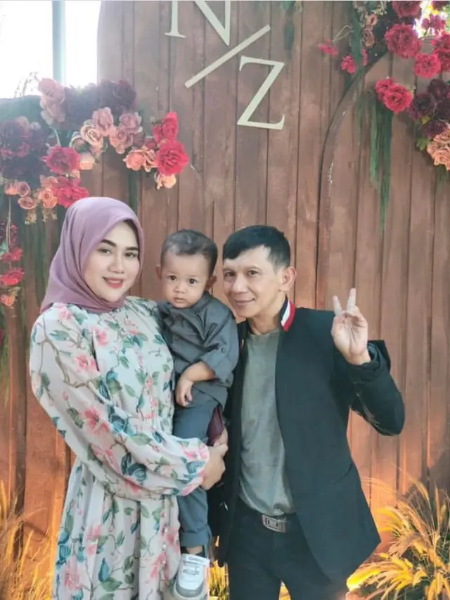 Potret keluarga Ginanjar (Sumber: Instagram/ginanjar4sekawann)