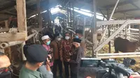 Wakil Presiden Ma'ruf Amin menyambangi Kelurahan Gerung Selatan, Kecamatan Gerung, Lombok Barat, untuk meninjau peternakan sapi milik Kelompok Tani Ternak (KTT) Reyan Baru.