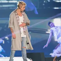 Baru-baru ini Justin Bieber kembali mengecewakan para penggemarnya. Bukan soal membuat ulah atau bersikap tidak sopan, melainkan soal pembatalan tur konsernya yang selama ini sedang dijalaninya.  (AFP/Mat Hayward)