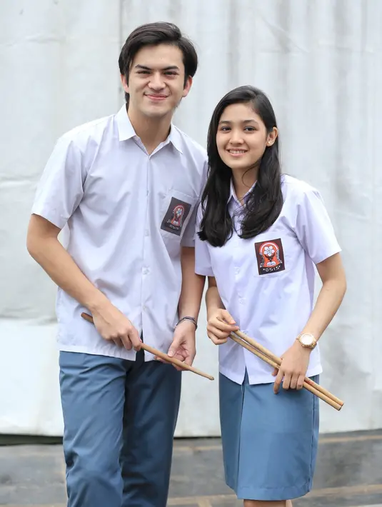 Sejumlah sinetron dibintangi Rizky Nazar dan Cut Syifa, salah satunya adalah yang bertajuk Anak Sekolahan yang ditayangkan SCTV beberapa waktu lalu. (Instagram/cutsyifaa)