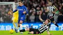 Skor 1-0 menutup babak pertama. Masuk di babak kedua, Chelsea dan Newcastle melakukan sejumlah pergantian demi perubahan taktik bermain. (AP Photo/Kirsty Wigglesworth)