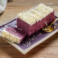 ilustrasi bolu kukus ungu/copyright by Marla_Sela (Shutterstock)