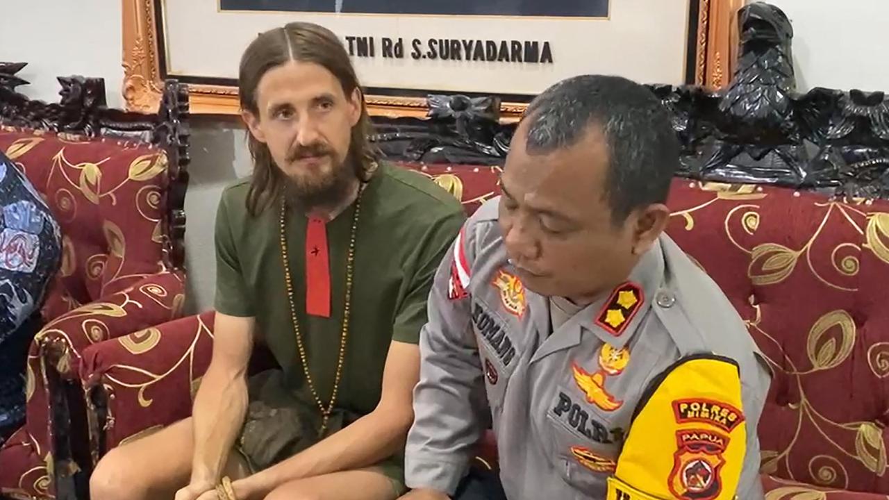 Disandera 1,5 Tahun, Pilot Susi AIr Kapten Phillip Mehrtens Dibebaskan