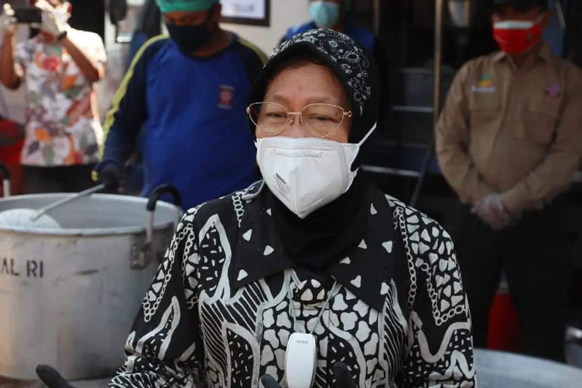 Mensos Risma Gandeng Karang Taruna untuk Perkuat Pengelolaan Dapur Umum