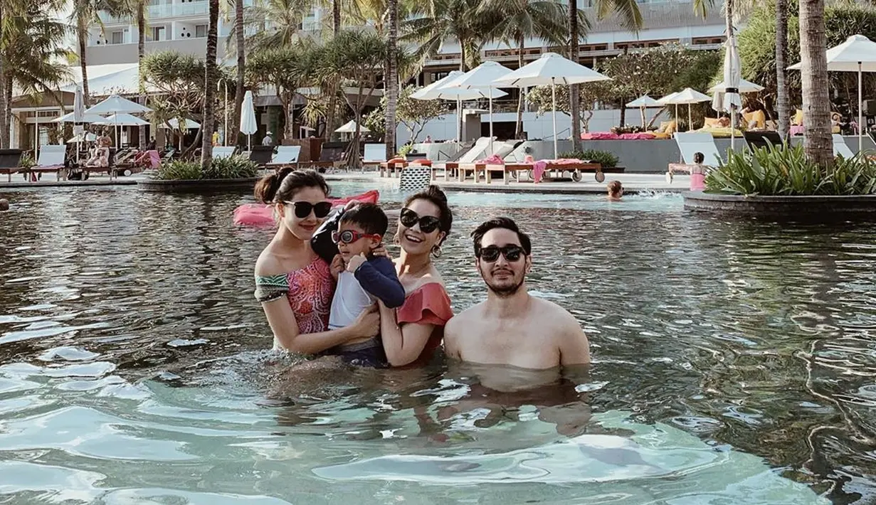 Syahnaz Sadiqah dan Jeje Govinda (Instagram/ritchieismail)