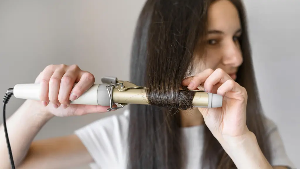 Yuk, simak beberapa tips untuk tampil effortless sekaligus menjaga rambut tetap sehat. [Dok/freepik.com]