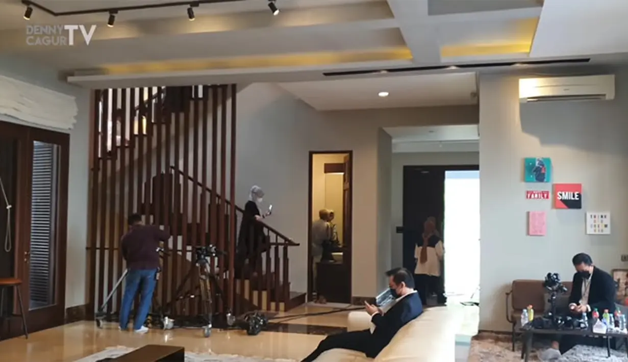 Potret Rumah Mewah Atta Halilintar (Youtube/DENNY CAGUR TV)