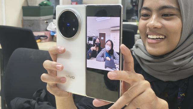 3. Review Vivo X Fold 5: HP Lipat Tipis dengan Baterai 6.000 mAh dan Triple Kamera 50MP