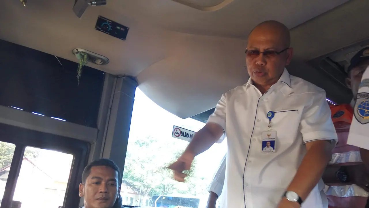 Pengemudi Bus di Terminal Giwangan Bikin Kesal Pejabat Kemenhub