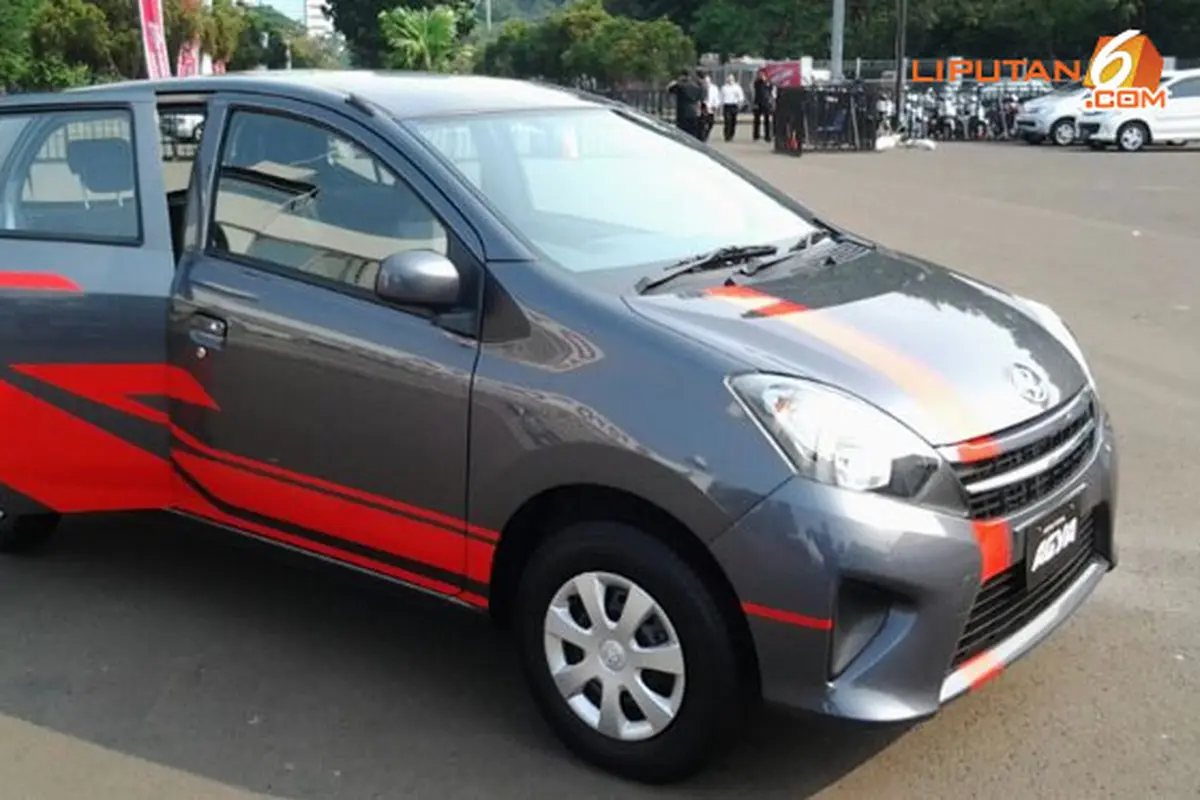 mobil-agya-130910b.jpg