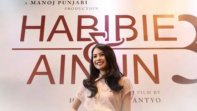 Maudy Ayunda Sebagai Ainun