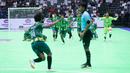 Tim futsal putra SMK Medika Samarinda berhasil menjuarai AXIS Nation Cup 2024 yang berlangsung di Indonesia Arena, GBK, Jakarta, Sabtu (16/11/2024). (Bola.com/Muhammad Iqbal Ichsan)