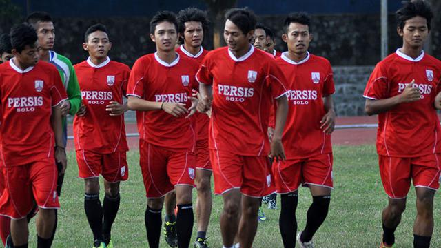 Persis Solo