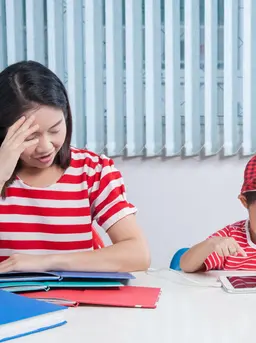 anak yang terbiasa mengambil tanggung jawab atas kesalahannya akan tumbuh menjadi pribadi yang lebih percaya diri, mampu mengambil keputusan, dan tidak mudah bergantung pada orang lain. (foto/dok: freepik/fwstudio)