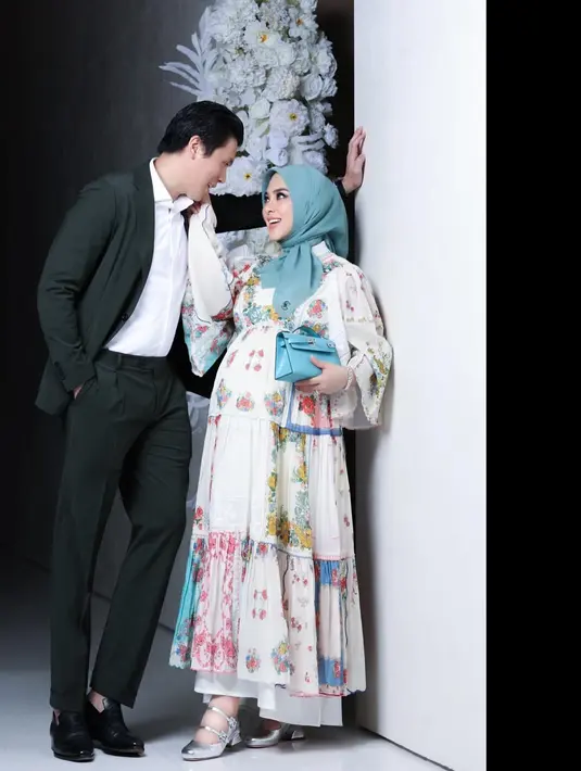 <p>Potret Syahrini dan Syahrini dan Reino Barack. (Foto: Instagram/ princessyahrini)</p>